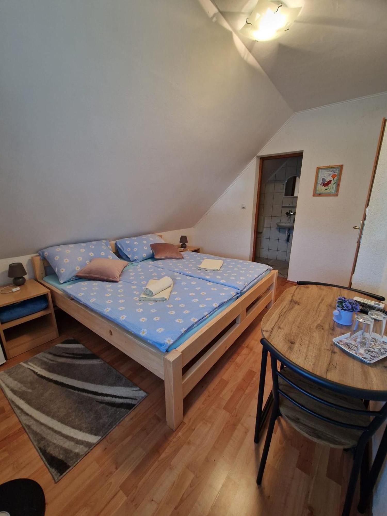 Отель House Luketic Растовача Экстерьер фото